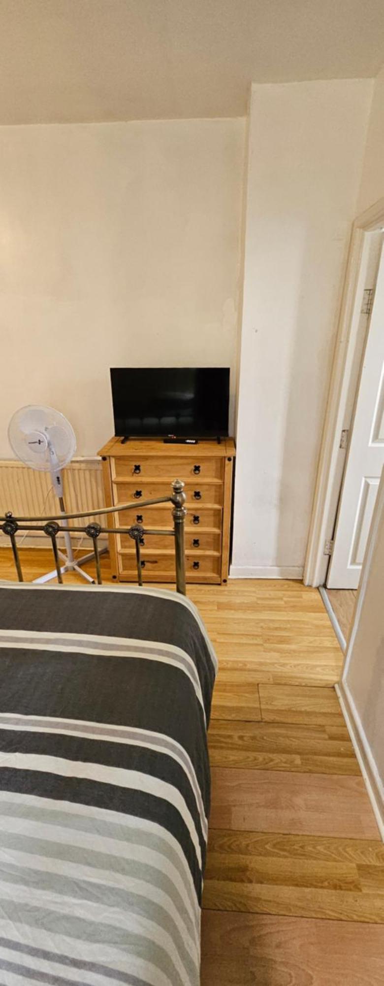 No Frills & Nothing Fancy 1 Bed Studio City Centre Cardiff Esterno foto